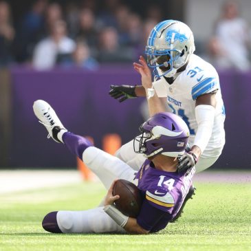 Vikings at Lions: NFC North, playoff bye on line Sunday night