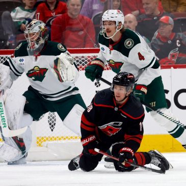 Filip Gustavsson has a chilly night keeping the Hurricanes quiet