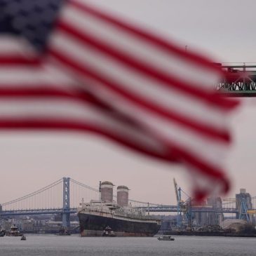 Historic ocean liner departs Philadelphia on voyage to become the world’s largest artificial reef