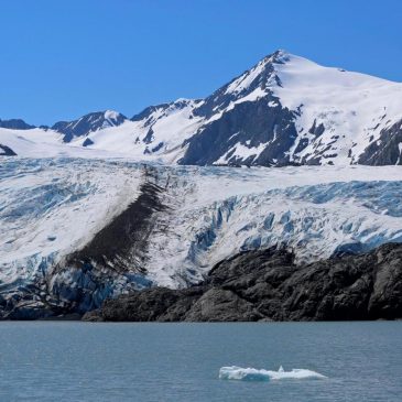 Avalanche buries at least 3 skiers near Anchorage, Alaska officials say