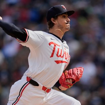Balk, missing offense haunts Twins in home opening loss to Astros