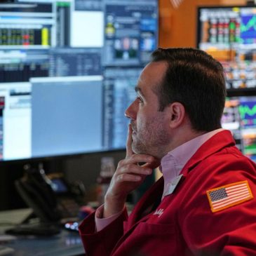 Global markets, Wall Street continue to slide after China slaps retaliatory tariffs on imports