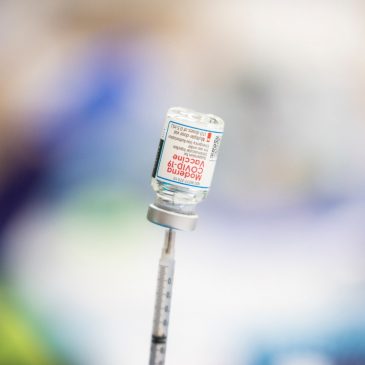 CDC advisory group considers narrowing COVID vaccine recommendations