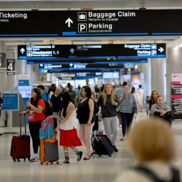 The busiest days to fly around Memorial Day in 2025