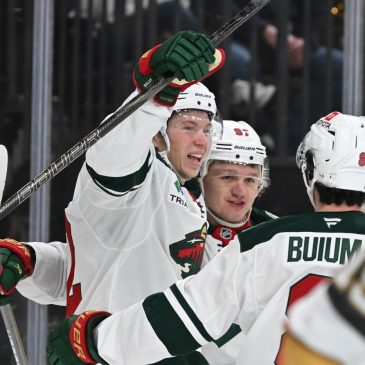NHL playoffs: Vegas handles Wild in Game 1