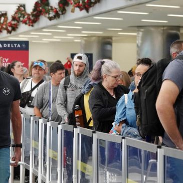 Planning a trip abroad? Here’s how to protect the data on your devices at U.S. border searches