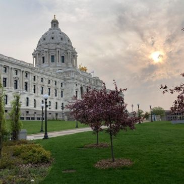 Debate on unemployment benefits for school workers derails key MN budget piece