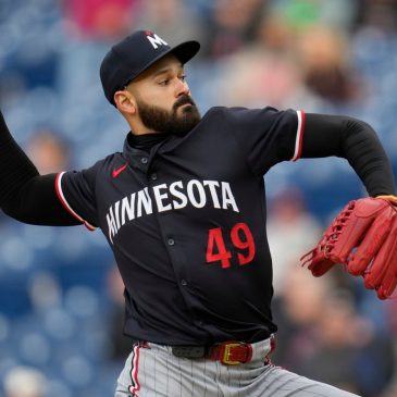 Pablo López’s strong start spoiled late as Twins fall to Guardians