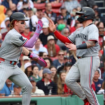 Twins storm back late in game to win series in Boston