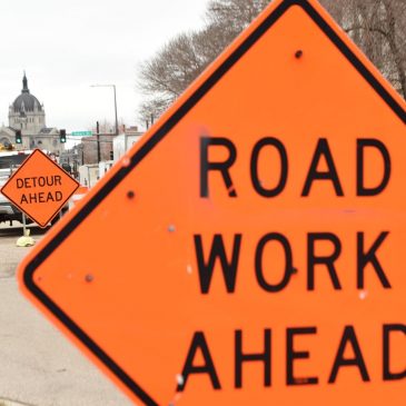 Sinkhole shuts down part of West 7th Street for up to two months
