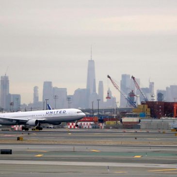 What to know about flight delays and cancellations at Newark airport