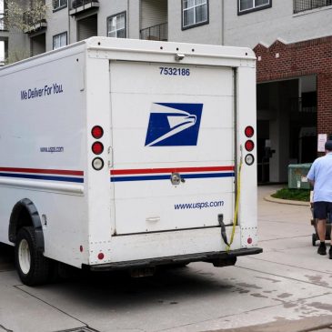 FedEx board member Steiner is picked to be next USPS postmaster general amid talk of privatization