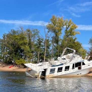Volunteers remove ‘eyesore’ boat beached on Beer Can Island in Hudson