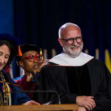 Hüsker Dü’s Bob Mould receives honorary degree and delivers Macalester College keynote