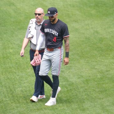 Carlos Correa placed on 7-day injured list following collision