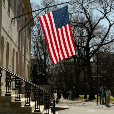 David Brooks: Populists right and left distort facts for the sake of their fiction