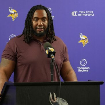 Vikings legend Randall McDaniel gives his take on rookie Donovan Jackson