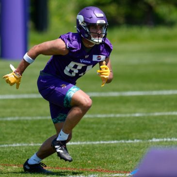 How the son of Vikings legend Randy Moss is stepping out his dad’s shadow