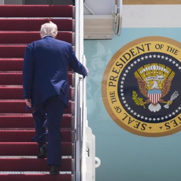 What is the Emoluments Clause? And how might it apply to Qatar giving Trump a plane?
