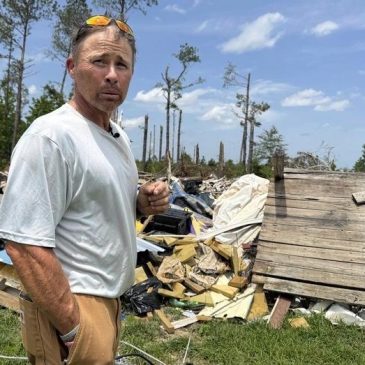 While Trump overhauls FEMA, Mississippi tornado survivors await assistance