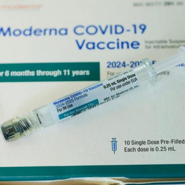 RFK Jr. says healthy pregnant women don’t need COVID boosters. What the science says