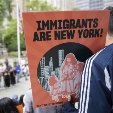 Guía del votante en primarias: planes de  candidatos a la alcaldía para comunidades  inmigrantes