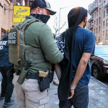 PODCAST: ¿Cómo han cambiado las tácticas de ICE para arrestar a inmigrantes en el país?
