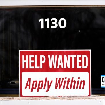 US job openings rose unexpectedly in April, a sign the American labor market remains resilient