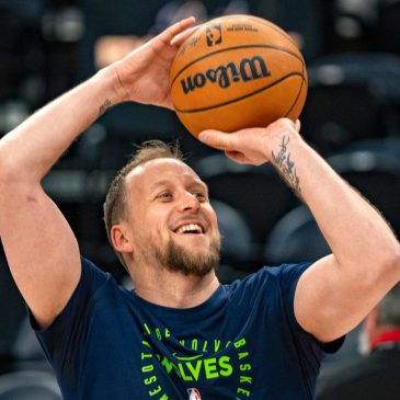 Timberwolves agree to one-year deal to bring back Joe Ingles