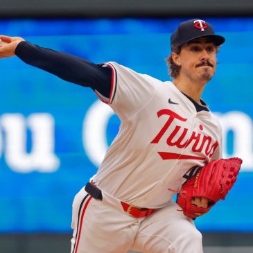 Twins shutout Mariners, ending losing streak