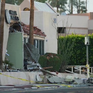 Man charged with supplying chemicals to Palm Springs fertility clinic bomber dies in custody