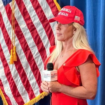 A split forms in MAGA world as Trump weighs next steps on Iran, with some top stars rebuking him