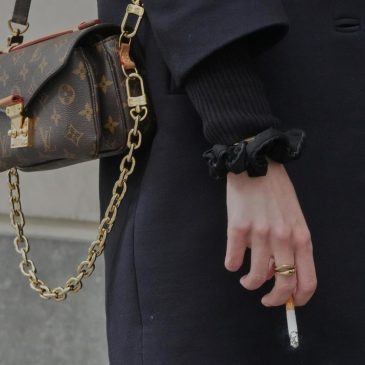The country that made smoking sexy is breaking up with cigarettes