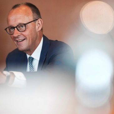 New German leader plans to discuss Ukraine and trade with Trump in Oval Office visit
