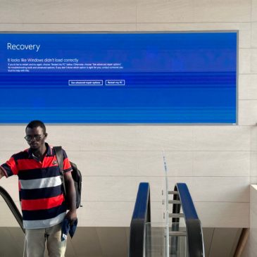 Windows’ infamous ‘blue screen of death’ will soon turn black