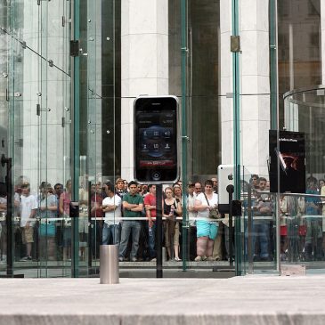Today in History: June 29, Apple releases the first iPhone to consumers