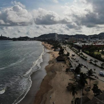 Erick makes landfall in southern Mexico as a Category 3 storm