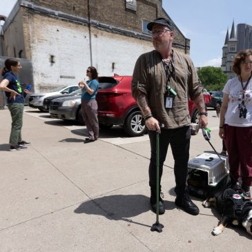 Dorothy Day hosts pop-up wellness clinic for pets of vulnerable people
