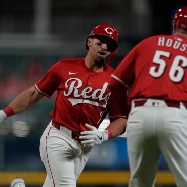 Reds, rain sink Twins below .500