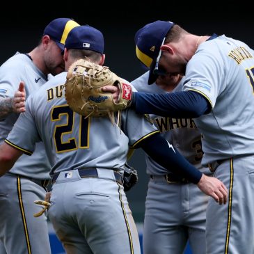 Twins quieted in loss to Brewers