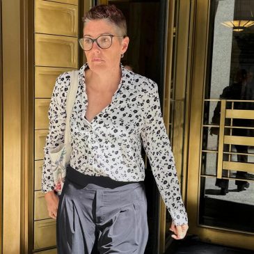 Fashion startup founder charged with $300 million fraud