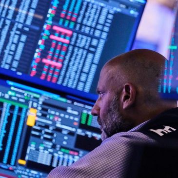Stocks open higher on Wall Street as trade talks press ahead
