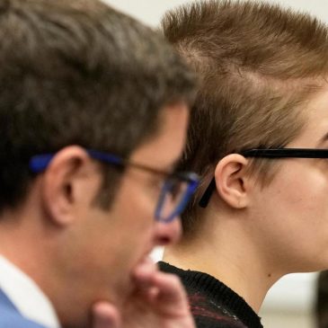 Judge OKs release plan for woman who stabbed a classmate to please Slender Man