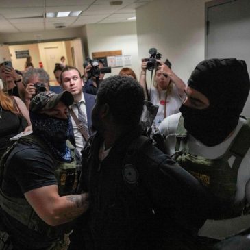 Federal lawsuit seeks to stop ICE agents from arresting people at immigration courts