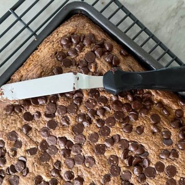 Recipes: Chocolate and peanut butter go great together in these treats