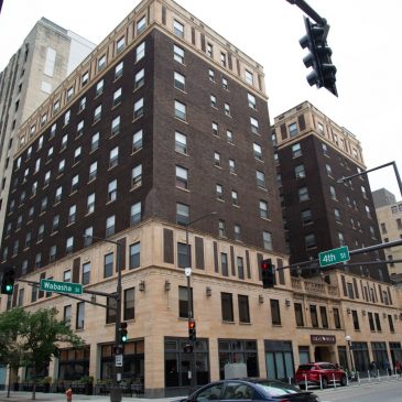 St. Paul’s troubled Lowry Apartments sold to Burnsville homebuilder