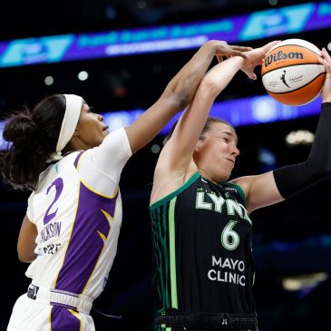 Bench gives boost as Lynx win in Los Angeles