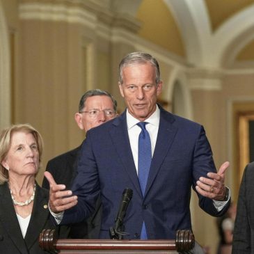 Republicans consider changing Senate rules to speed confirmation of Trump nominees