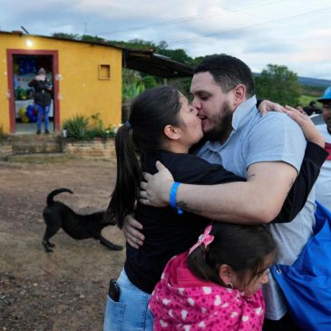 Venezuela’s returning migrants allege abuses in El Salvador’s ‘hell’ prison where US sent them