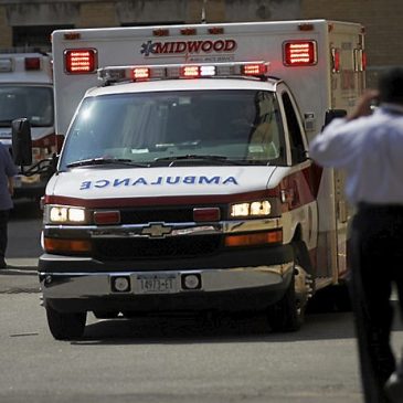 Man in electric wheelchair badly burned outside Vadnais Heights restaurant